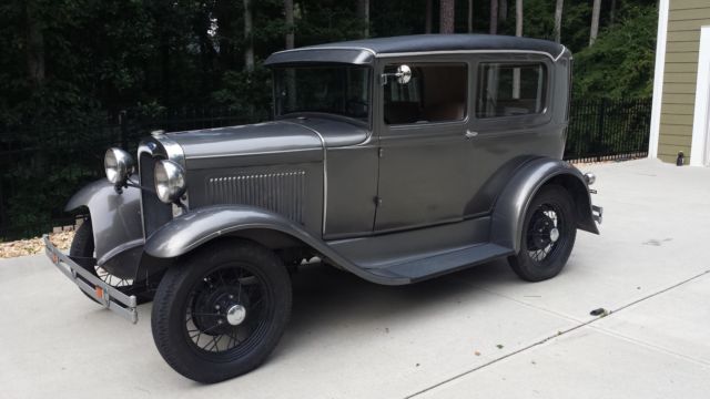 1931 Ford Model A tudor