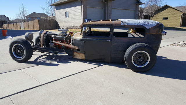 1931 Ford Model A Tudor - photo 2