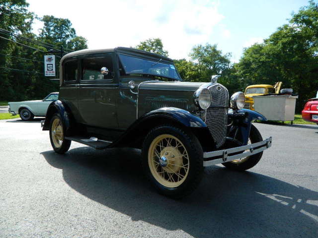 1931 Ford Model A Victoria