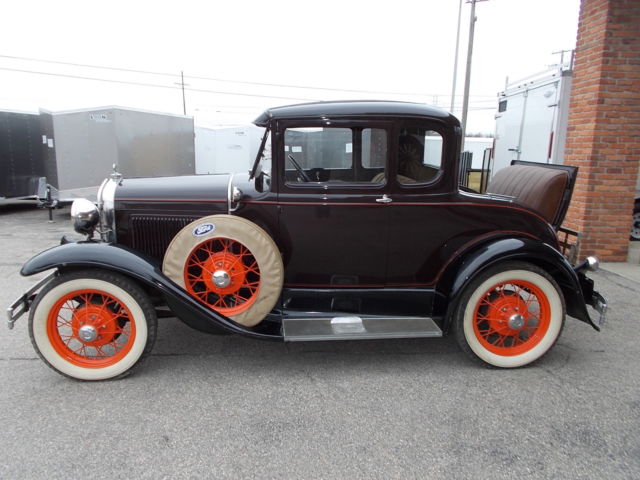 1931 Ford Model A Coupe - photo 2