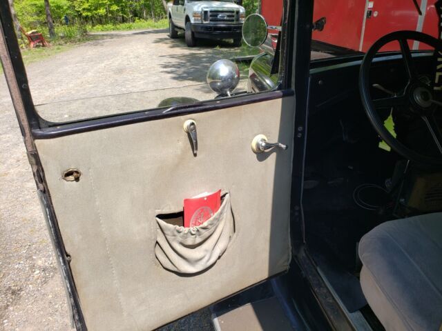 1931 Ford Model A - photo 9