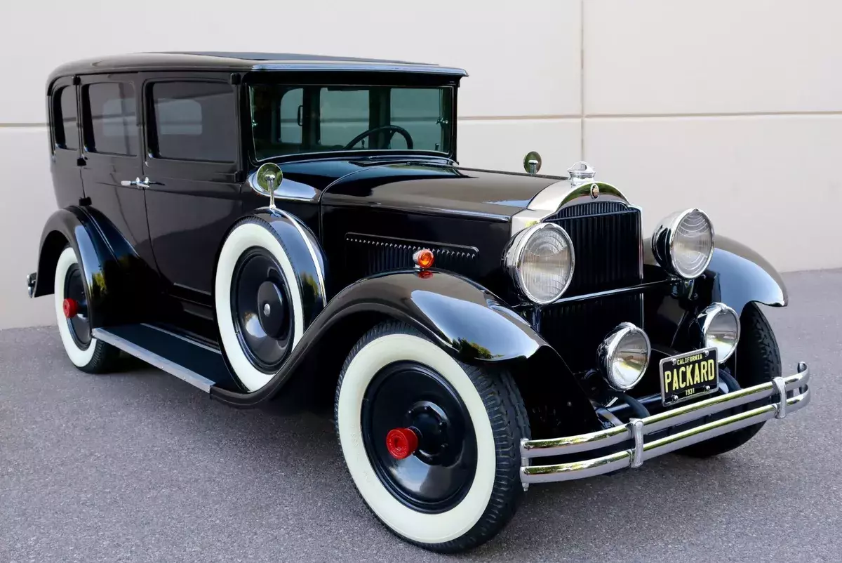1931 Packard 826 Sedan 320ci - 8 inline cylinder Excellent Condition in and out! 1931 Packard 826 Sedan called American Rolls Royce ...or Benz