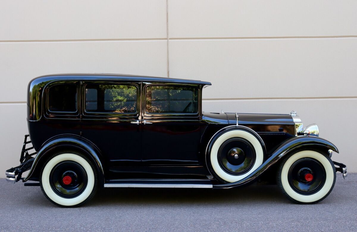 1931 Packard 826 Sedan called American Rolls Royce ...or Benz - photo 11
