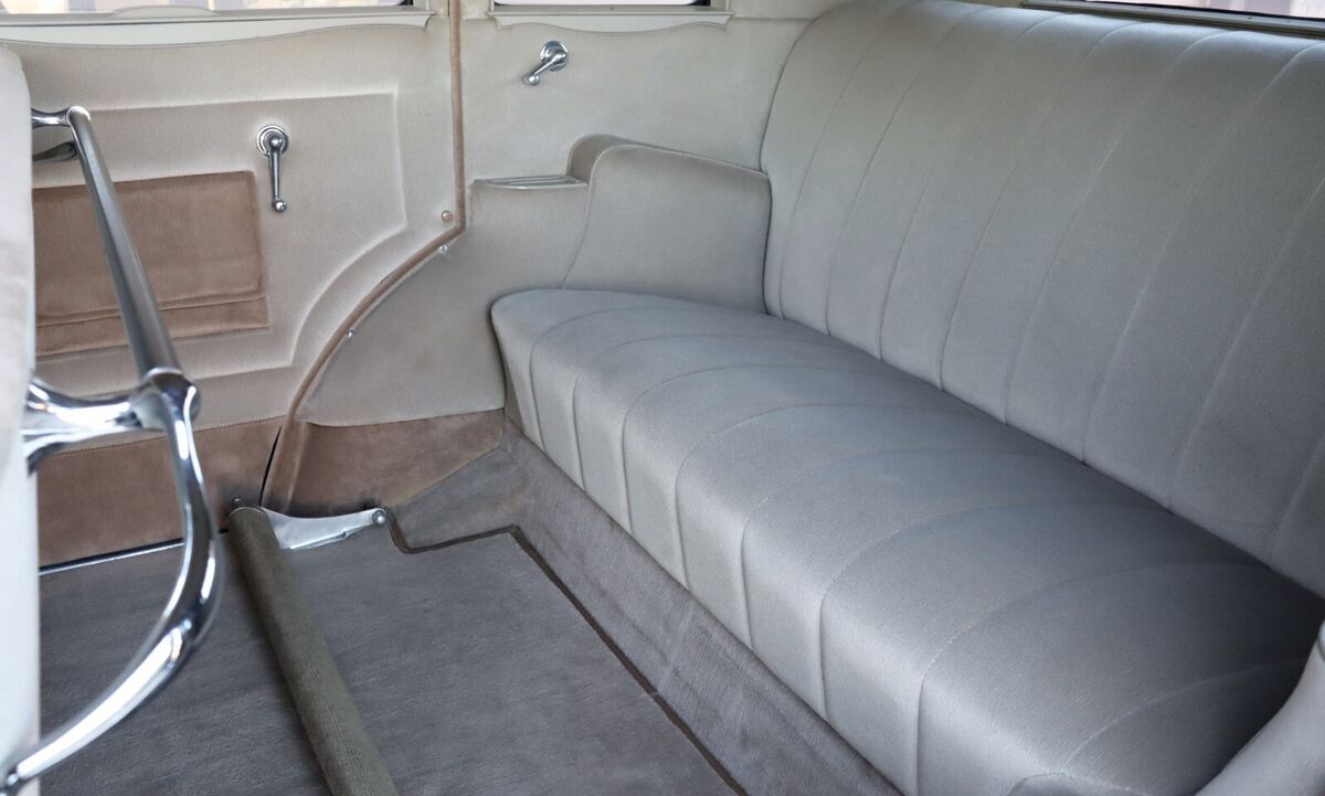 1931 Packard 826 Sedan called American Rolls Royce ...or Benz - photo 6