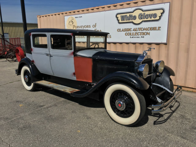 1931 Packard 833 Club Sedan - photo 2