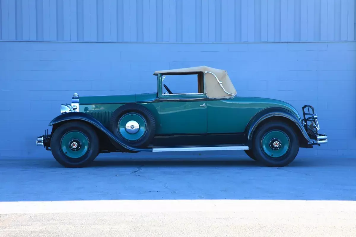 1931 Packard 833 STANDARD EIGHT Convertible Green 1931 Packard 840 Deluxe