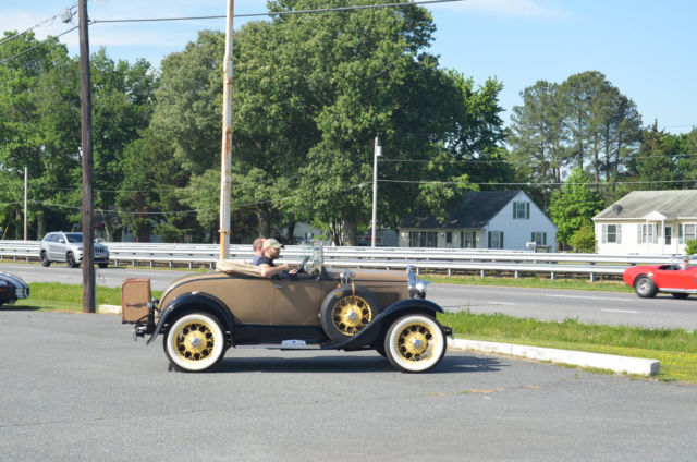 1931 Ford 22 door Roadster - photo 3