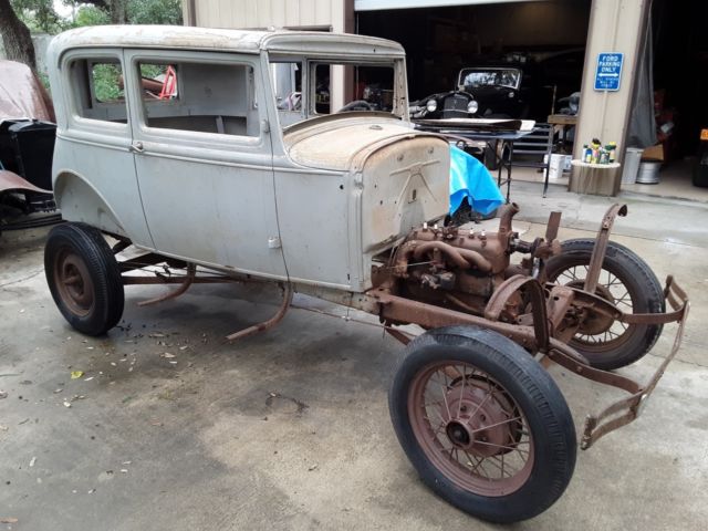 1931 Ford Model A Victoria - photo 3