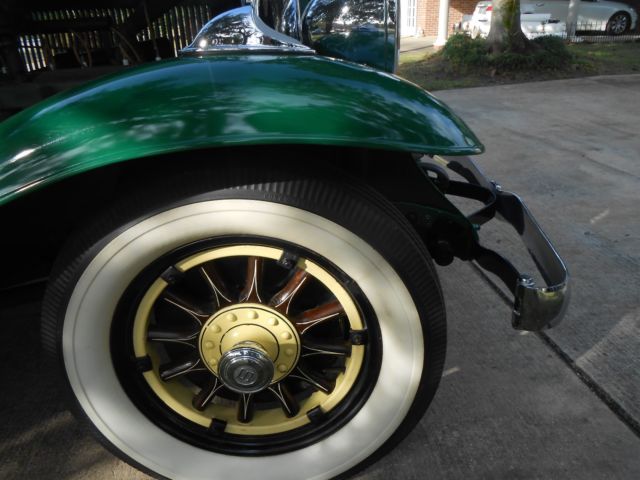 1931 Studebaker President Model 80 4 Door Sedan - photo 13