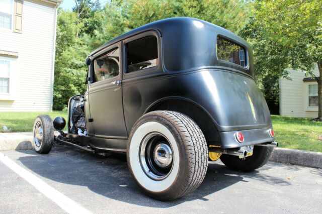 1931 Ford Model A victoria - photo 9