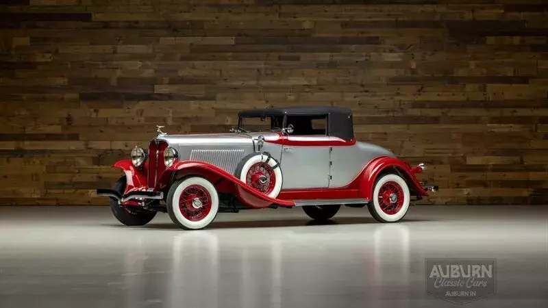 1932 Auburn 8-100A Custom Cabriolet 1932 Auburn 8-100A Custom Cabriolet