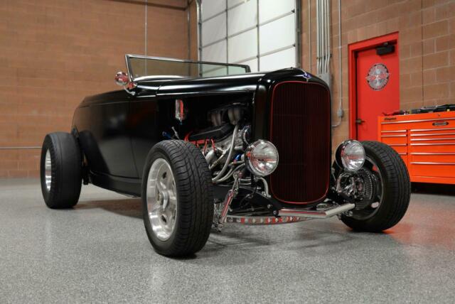 1932 DEARBORN DEUCE ROADSTER 502/502 Black Leather-AC-Stereo! *STUNNING Hot Rod! 1932 Ford Other Dearborn Deuce