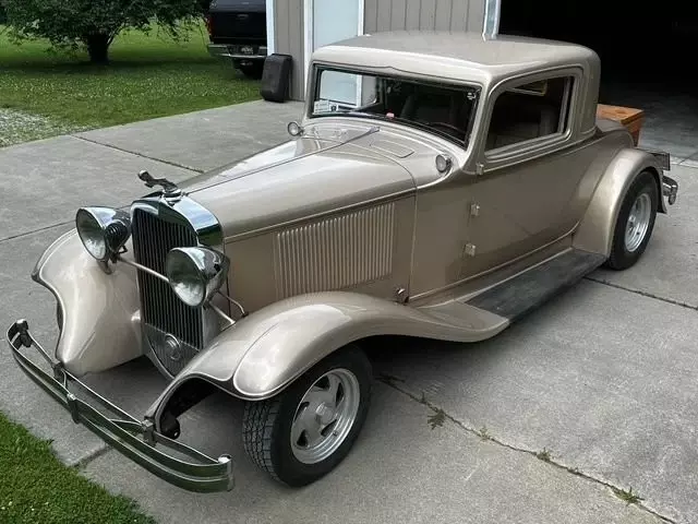 1932 Dodge 3-Window Coupe