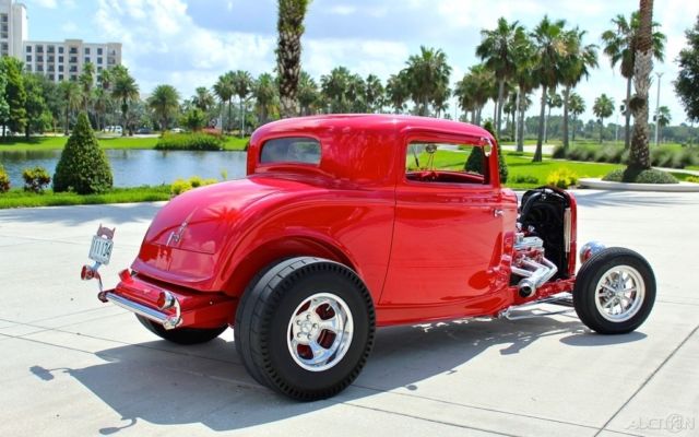 1932 Ford 3-Window Coupe N&N Body / 4-Speed / Custom / Performance 355 V8 - photo 9
