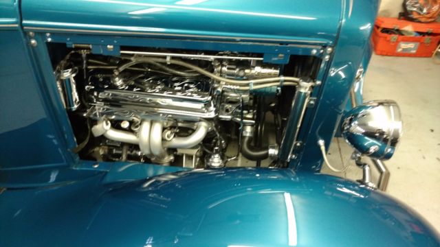 1932 Ford 3 window coupe - photo 4