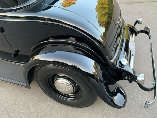 1932 Ford 3 Window Deluxe - photo 11