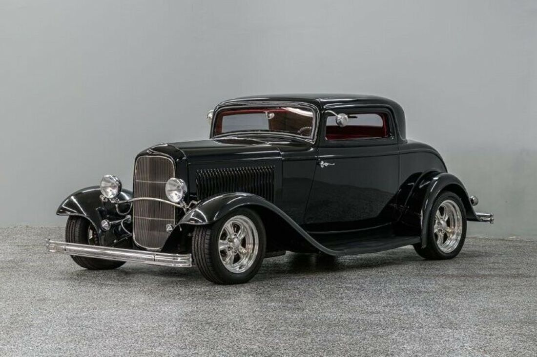 1932 Ford 3-Window Coupe Replica