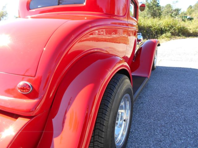 1932 Ford Coupe 3 Window Coupe,Red.383 Crate Motor - photo 10