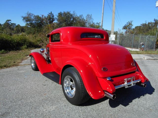 1932 Ford Coupe 3 Window Coupe,Red.383 Crate Motor - photo 5
