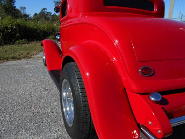 1932 Ford Coupe 3 Window Coupe,Red.383 Crate Motor - photo 9