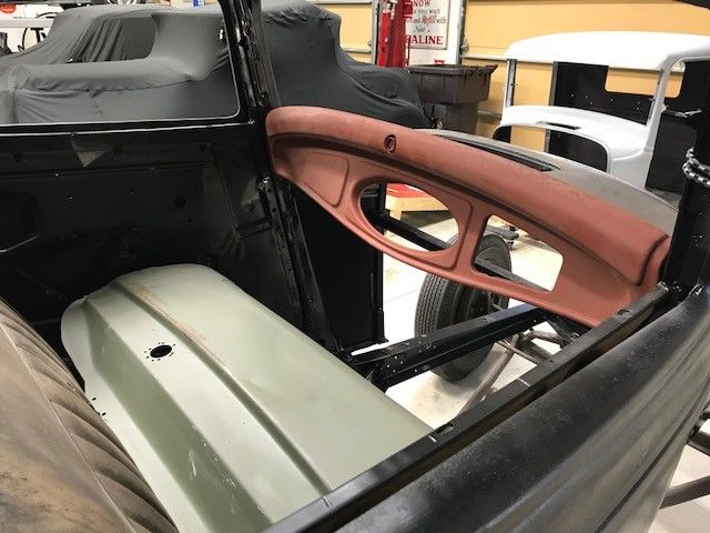 1932 Ford Model B Deluxe - photo 4