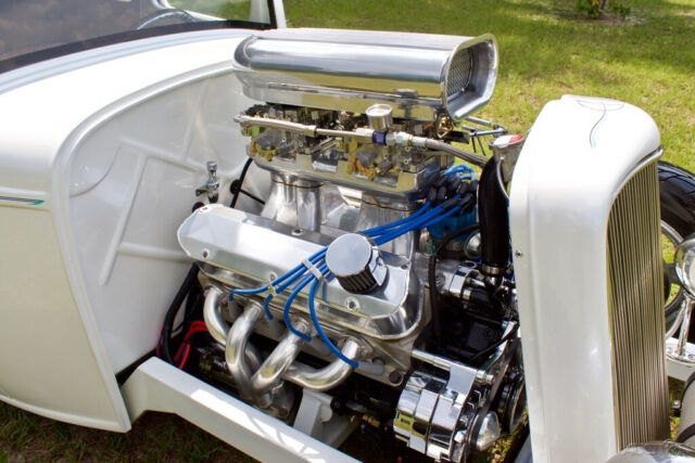 1932 Ford Model B 5-Window Coupe 5-Window Lowboy Coupe / 302 Roller V8 - photo 9