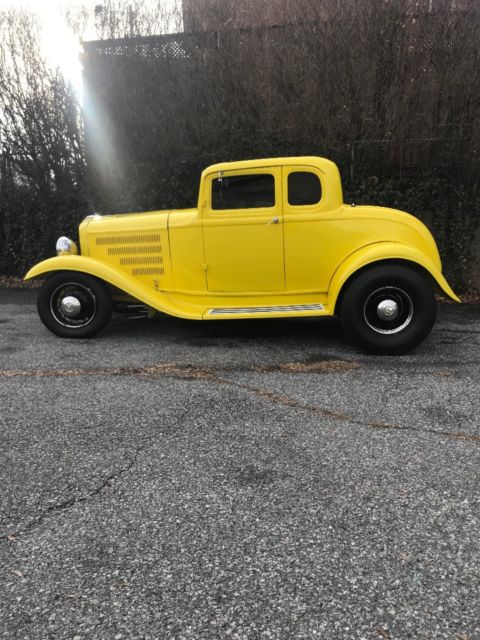 1932 Ford 5 WINDOW COUPE - photo 4