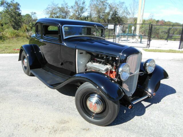 1932 Ford 5 Window Coupe,ALL HENRY FORD STEEL, 350,TH 350,Black.This is the one! 1932 Ford Coupe ALL STEEL!