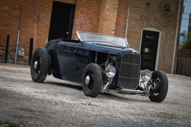 1932 Ford Roadster - photo 3