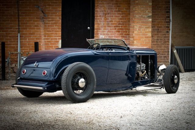 1932 Ford Roadster - photo 5