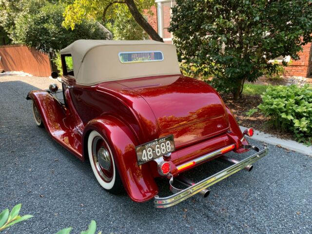1932 Ford Cabriolet - photo 5