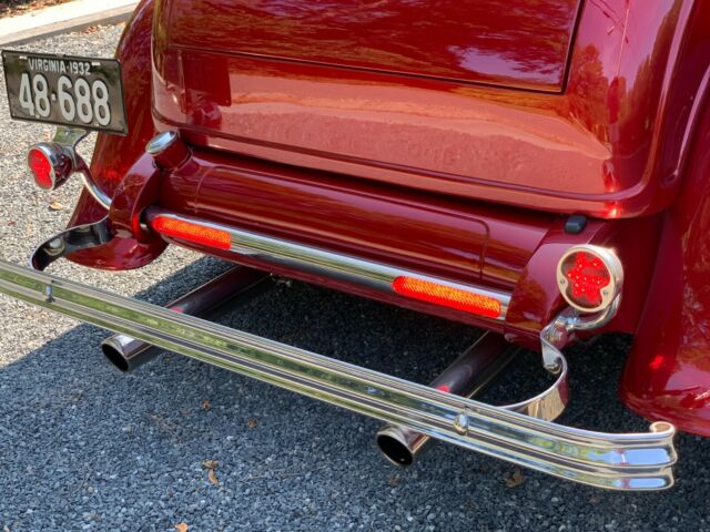 1932 Ford Cabriolet - photo 7
