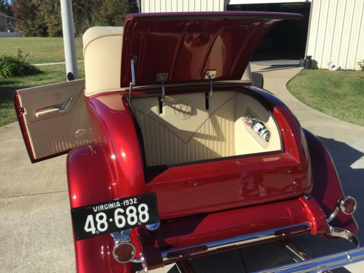 1932 Ford Cabriolet - photo 11