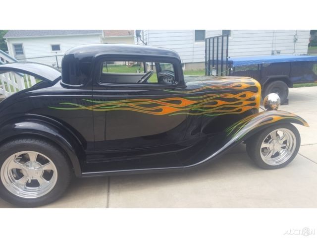 1932 Ford Coupe Down's 32' Ford Full Fender 3 Window Coupe - photo 2