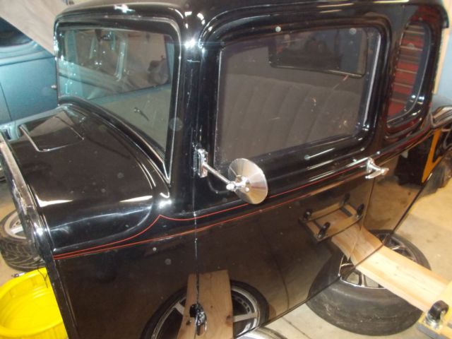 1932 Ford 18 Coupe - photo 2