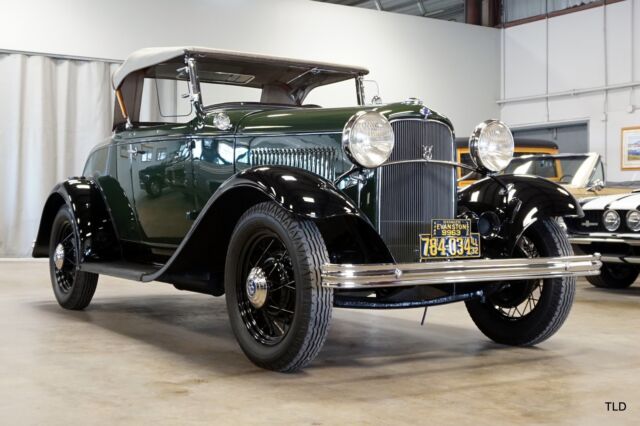 1932 Ford Deluxe Roadster - photo 2