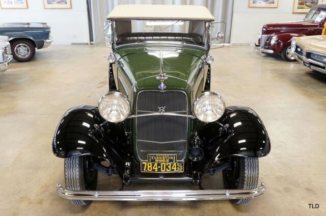 1932 Ford Deluxe Roadster - photo 4