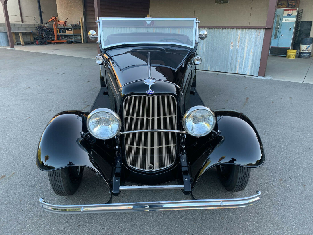 1932 Ford Deluxe - photo 4