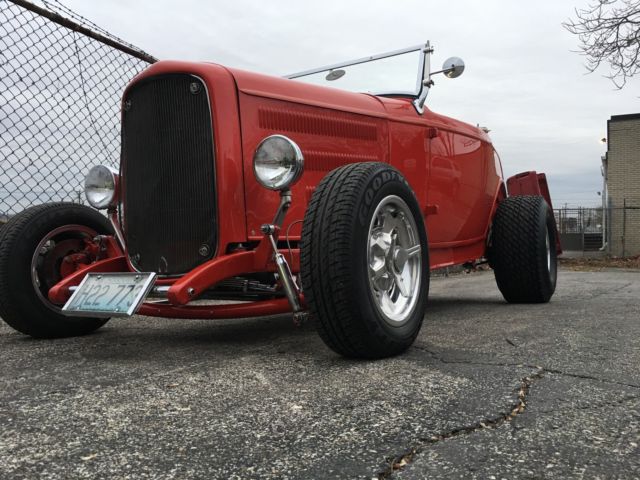 1932 Ford Roadster Hiboy - photo 2