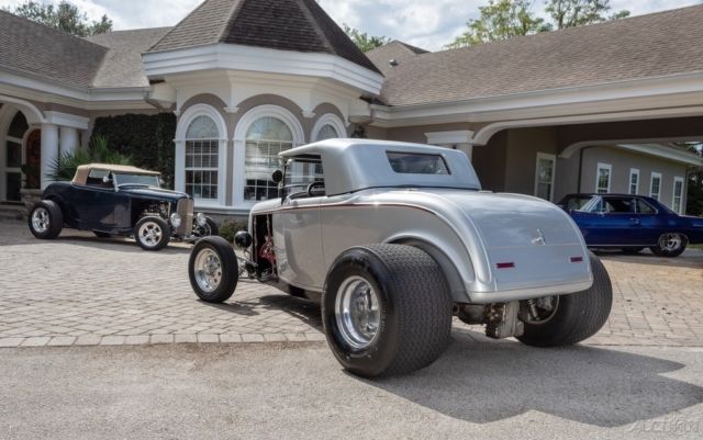 1932 Ford Deuce Highboy Roadster Independent Suspension / Leather Interior - photo 5