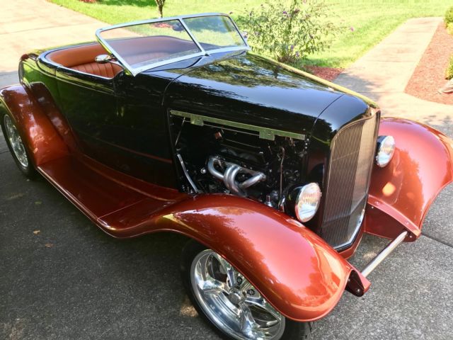 1932 Ford Roadster - photo 2