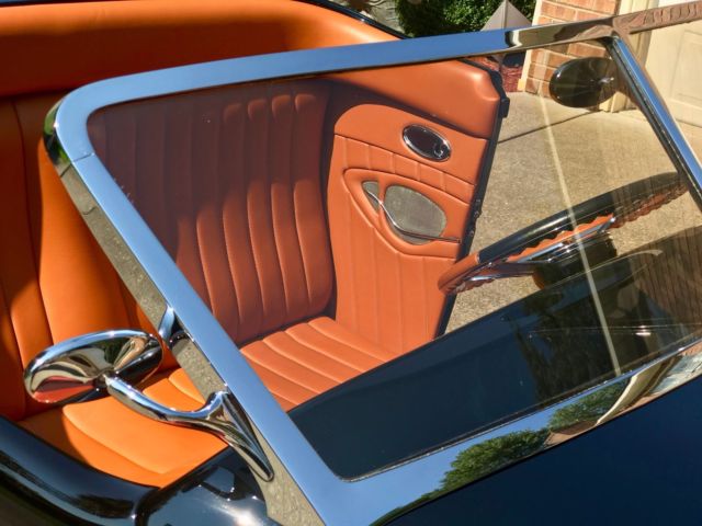 1932 Ford Roadster - photo 6