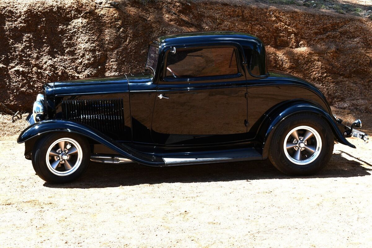 1932 Ford Coupe - photo 4