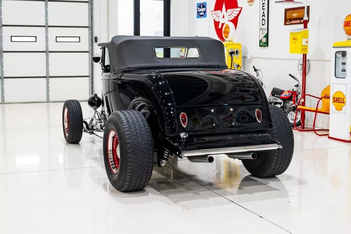 1932 Ford Hi-Boy Roadster - photo 8