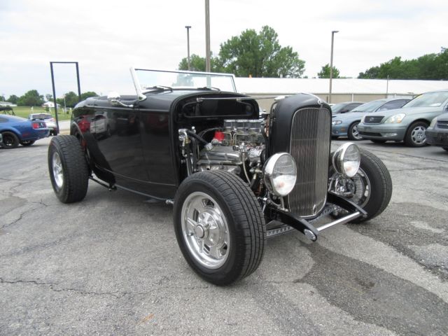 1932 Ford Roadster - photo 3