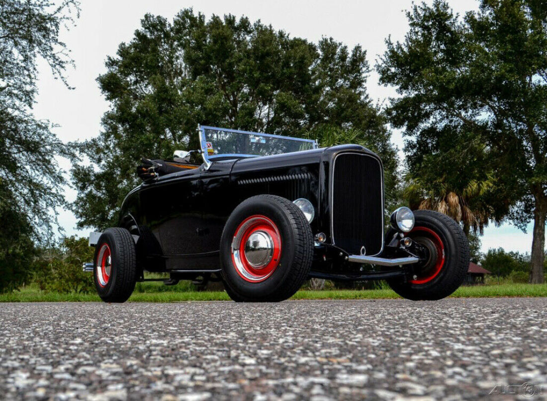 1932 Ford STREET ROD Ford 8.8 rear end, painted floors, 4 bar suspension - photo 10