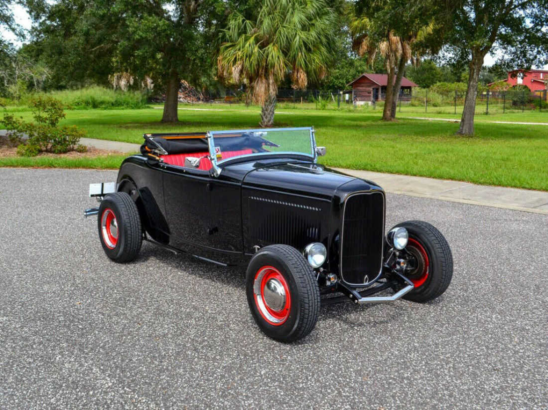 1932 Ford STREET ROD Ford 8.8 rear end, painted floors, 4 bar suspension - photo 5
