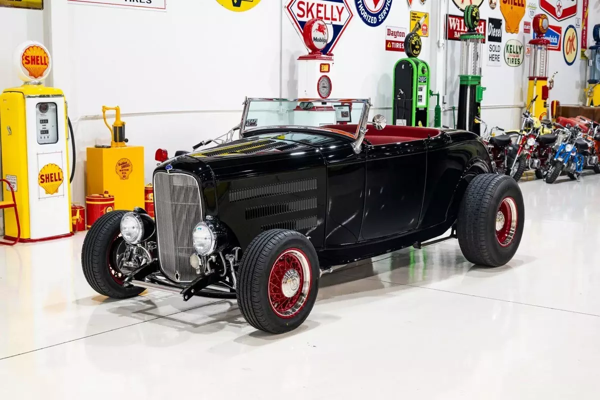 1932 Ford Hi-Boy Roadster, All Steel, 5.7L, Auto, Gorgeous High-End Build 1932 Ford Hi-Boy Roadster