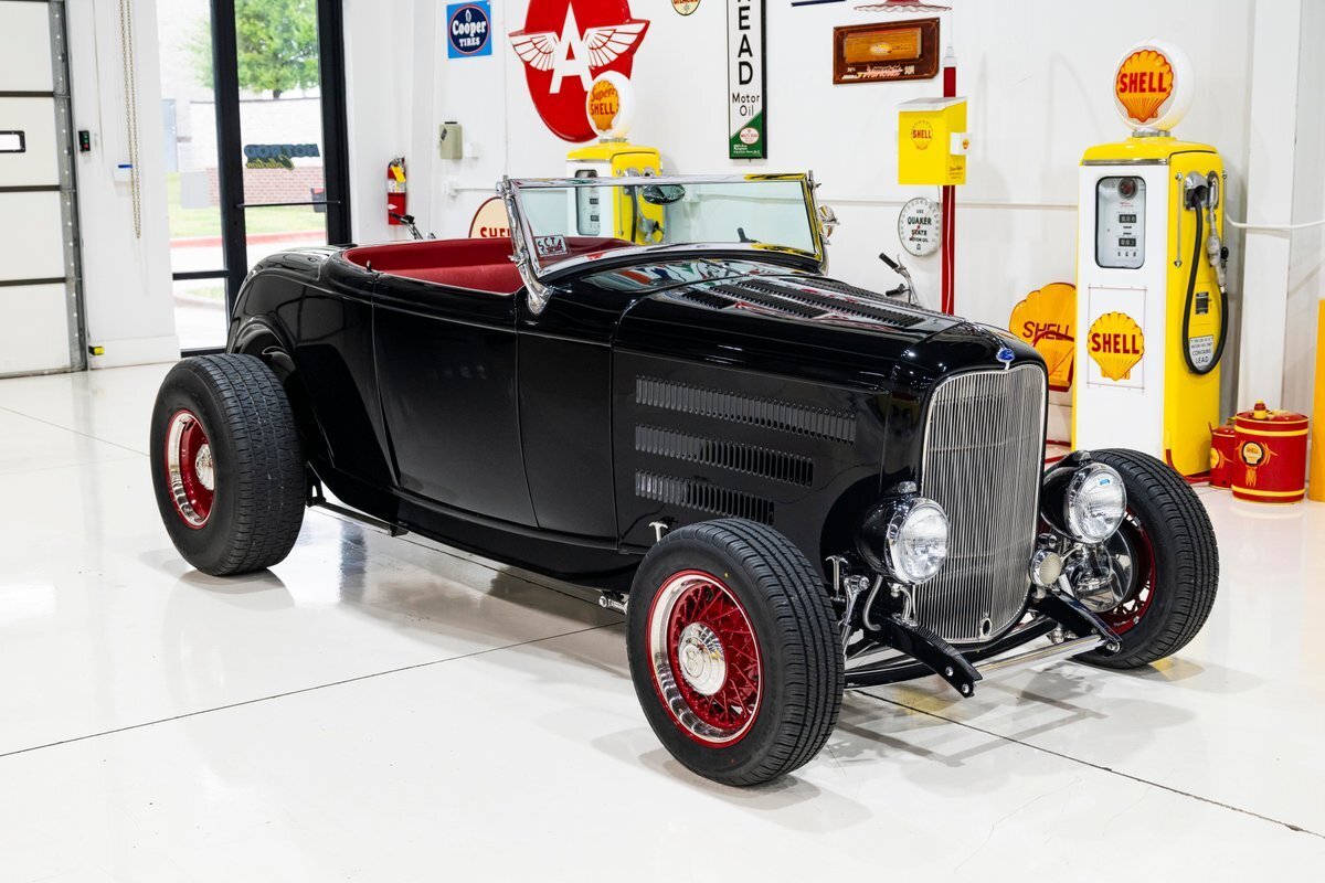 1932 Ford Hi-Boy Roadster - photo 13