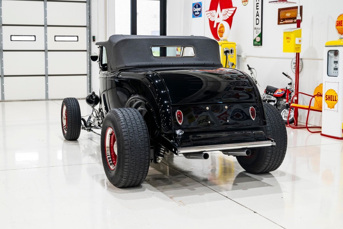 1932 Ford Hi-Boy Roadster - photo 8